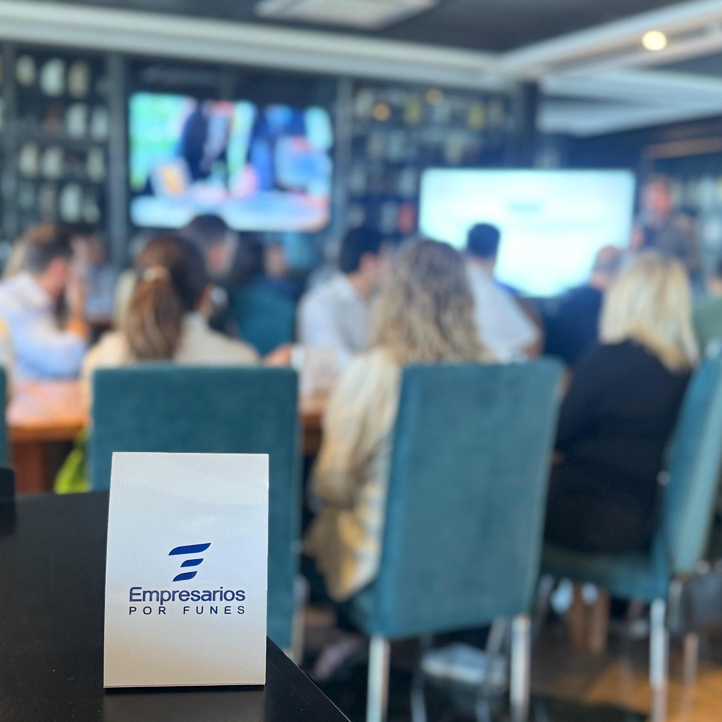 Empresarios x Funes: un centenar de hombres y mujeres de negocios presentaron un novedoso y potente grupo